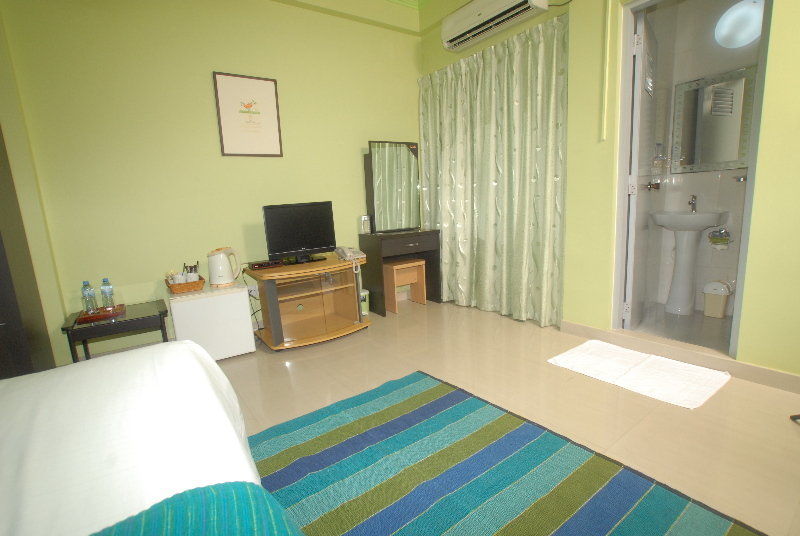 House Clover Malé Exterior foto