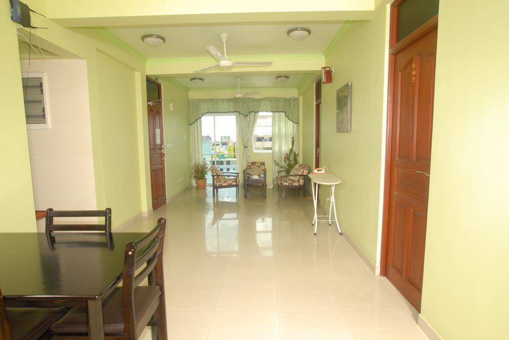 House Clover Malé Exterior foto